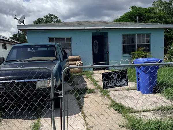 3915 W BROAD ST, Tampa, FL 33614