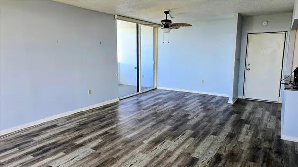 30 TURNER ST #704, Clearwater, FL 33756
