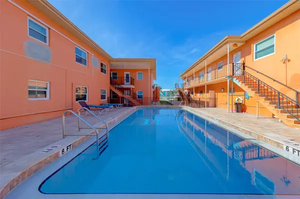 121 46TH AVE #2G, St Pete Beach, FL 33706
