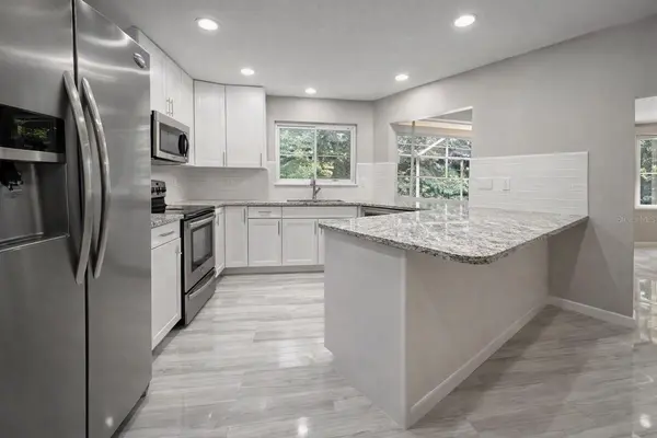 2 SUNSET BAY DR, Belleair, FL 33756