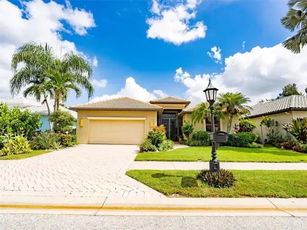 2557 MARBLEHEAD DR, Sarasota, FL 34231