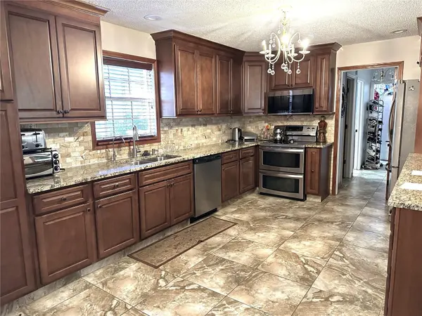 8834 WHISPERING OAKS TRL, New Port Richey, FL 34654