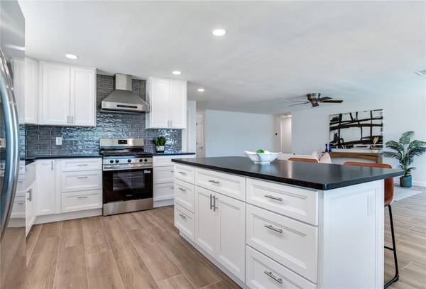 16458 REDINGTON DR, Redington Beach, FL, 33708 photo 20