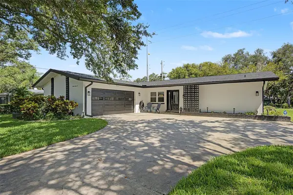 1666 SOUVENIR DR, Clearwater, FL 33755