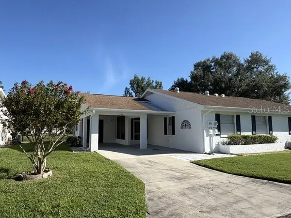 2243 GREENWICH DR #67, Sun City Center, FL 33573