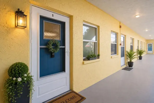 9895 1ST ST E #5, Treasure Island, FL 33706