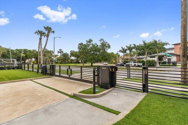 5131 W NEPTUNE WAY, Tampa, FL 33609