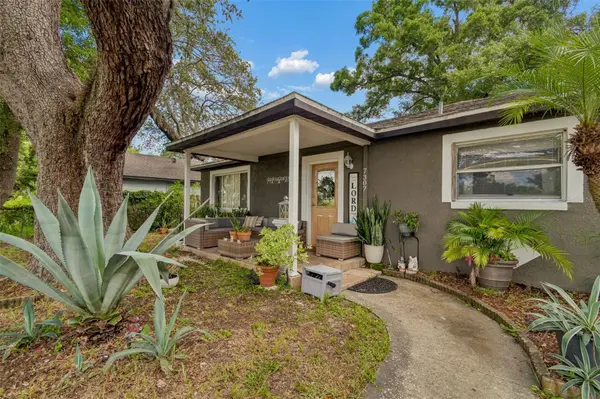 7307 N HUNTLEY AVE, Tampa, FL 33604