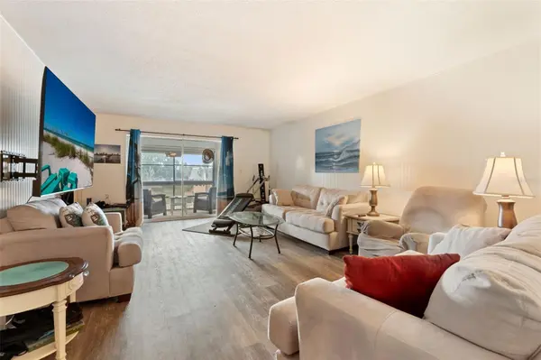 719 CORDOVA GN #719, Seminole, FL 33777