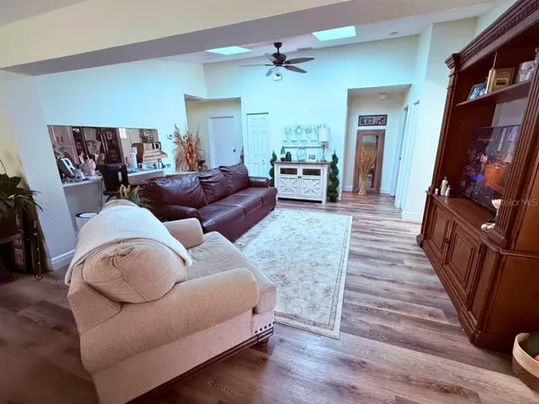 13034 CLAY AVE, Largo, FL 33773