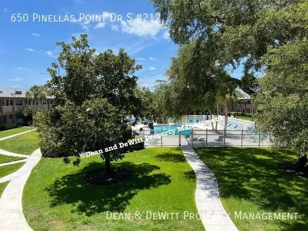 650 PINELLAS POINT DR S #212, St Petersburg, FL 33705
