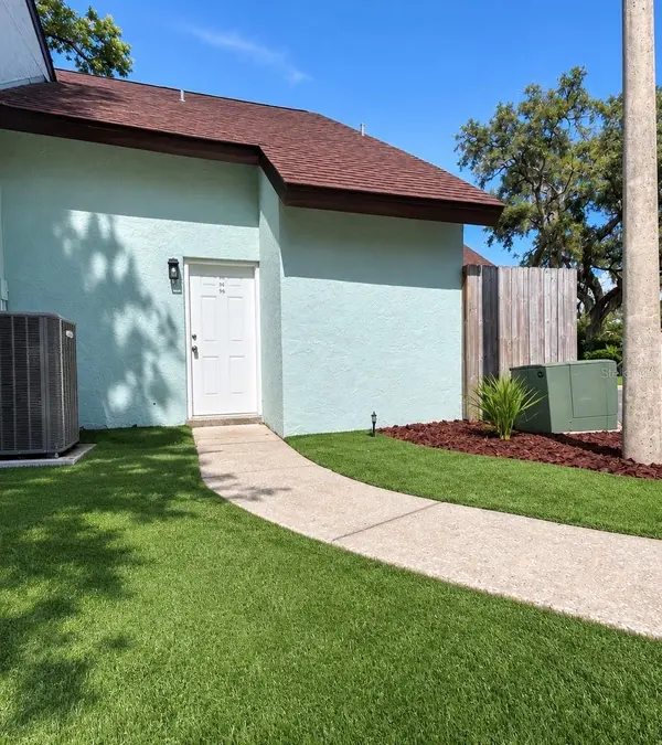 12414 TOUCHTON DR #98, Tampa, FL 33617