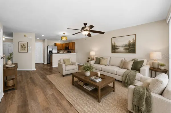 8013 SUTTON TERRACE LN, Tampa, FL 33615