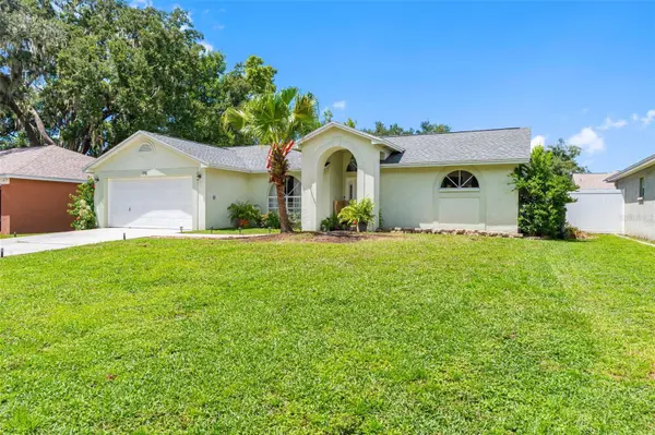 1742 STAYSAIL DR, Valrico, FL 33594