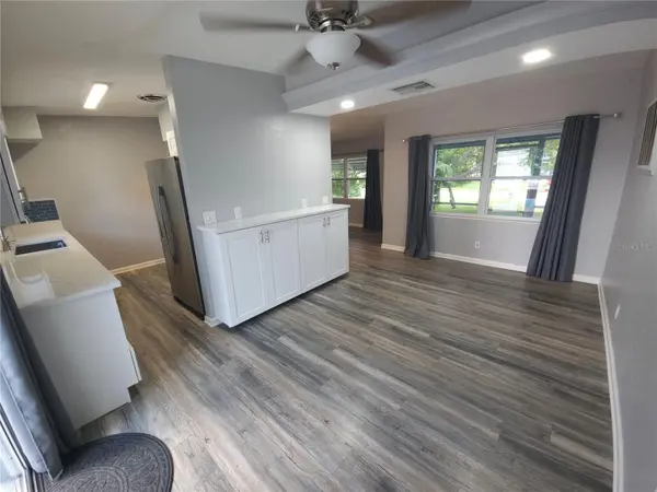 10709 115TH AVE, Seminole, FL 33778