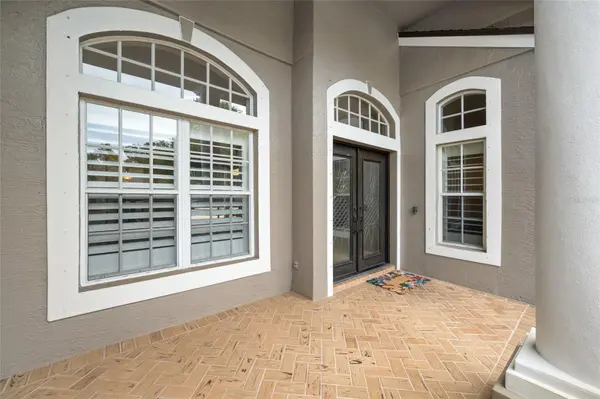 10675 PARK PLACE DR, Seminole, FL 33778