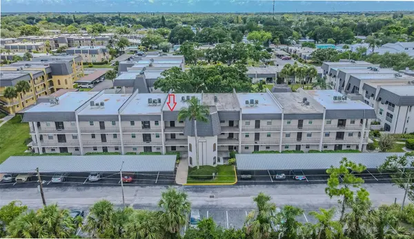 8765 BARDMOOR BLVD #304, Seminole, FL 33777