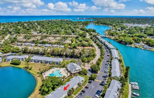 118 POMPANO DR SE #B, St Petersburg, FL 33705