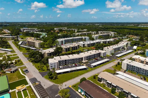 5980 TERRACE PARK DR N #108, St Petersburg, FL 33709