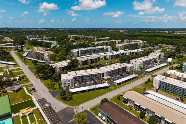 5980 TERRACE PARK DR N #108, St Petersburg, FL 33709