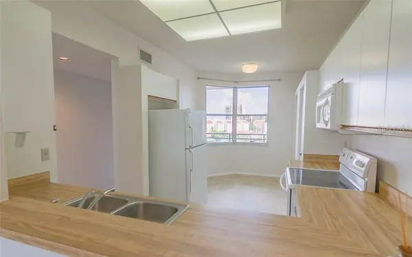 7902 SAILBOAT KEY BLVD S #402, South Pasadena, FL 33707