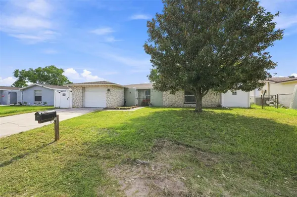9040 CRABTREE LN, Port Richey, FL 34668