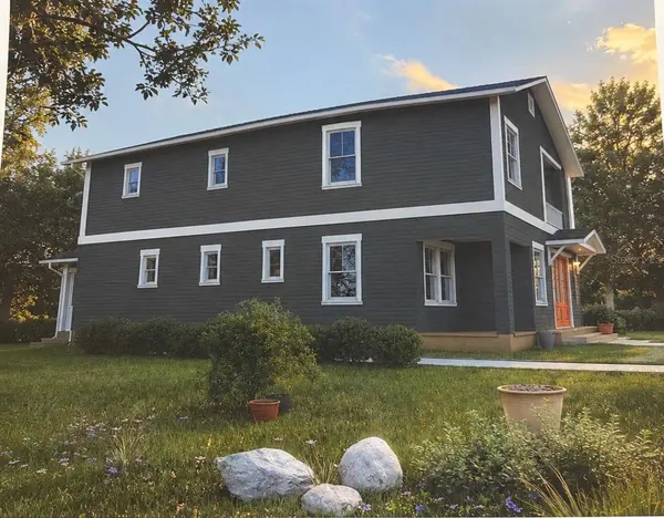 1202 E MCBERRY ST, Tampa, FL 33603