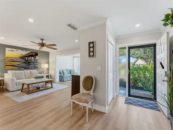 1372 CARLISLE CT, Dunedin, FL 34698