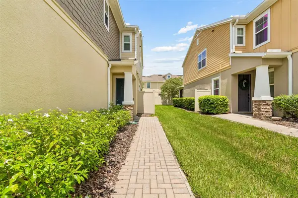 18907 CORNUTA ST, Lutz, FL 33558