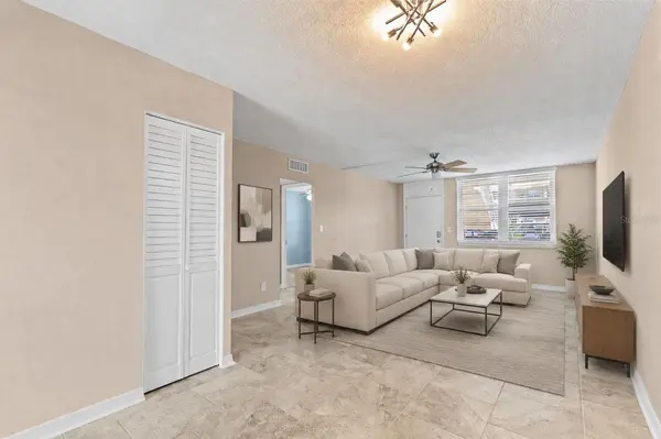 4895 BAY ST NE #102, St Petersburg, FL 33703