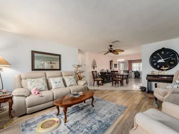 14104 89TH AVE, Seminole, FL 33776