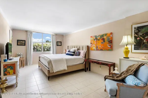 2860 S OCEAN BLVD #208, Palm Beach, FL 33480