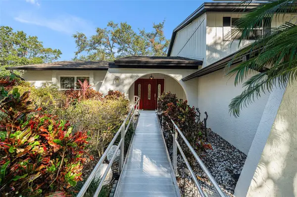 4611 LANDSCAPE DR, Tampa, FL 33624