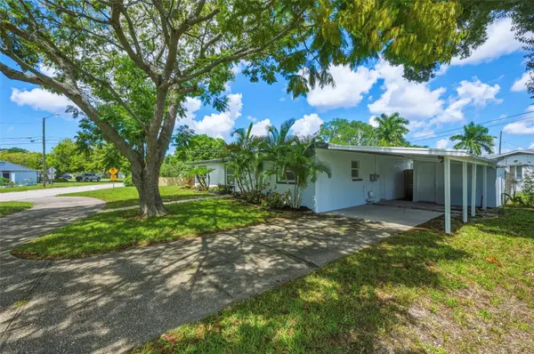 7300 10TH ST N, St Petersburg, FL 33702