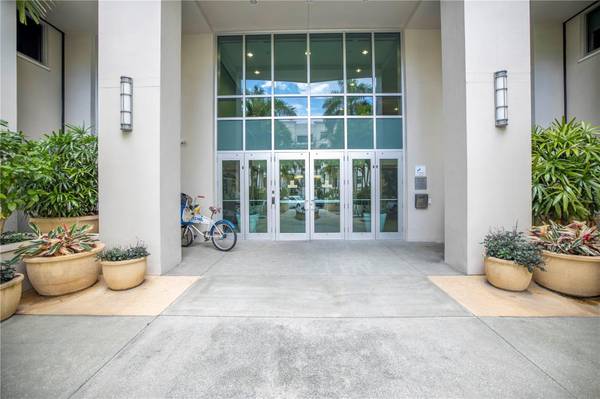 400 4TH AVE S #701, St Petersburg, FL 33701