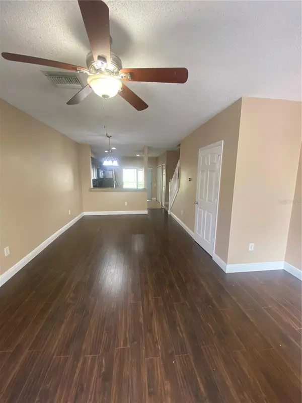 2216 LAKE WOODBERRY CIR, Brandon, FL 33510