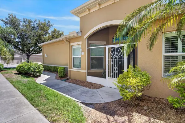 980 PEMBROKE POINT WAY #5, Sun City Center, FL 33573