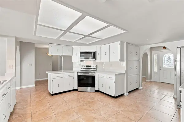 527 WAYFARER DR, Tarpon Springs, FL 34689