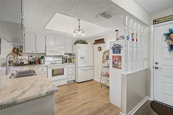 38225 BOXWOOD DR, Zephyrhills, FL 33542