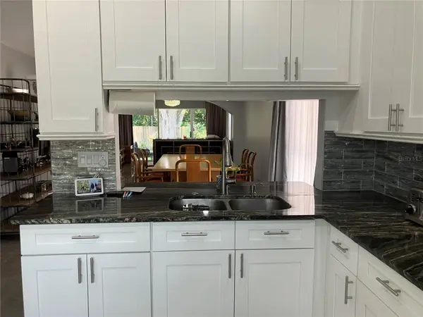 3440 LAUREL DALE DR, Tampa, FL 33618