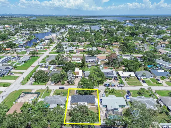 9046 3RD ST N, St Petersburg, FL 33702