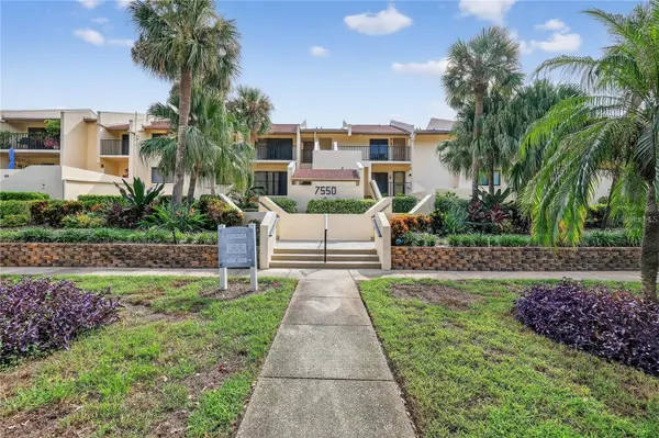 7550 SUNSHINE SKYWAY LN S #P12, St Petersburg, FL 33711