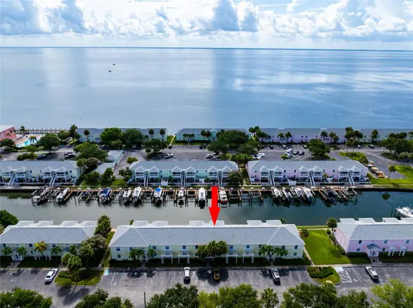5132 BEACH DR SE #C, St Petersburg, FL 33705