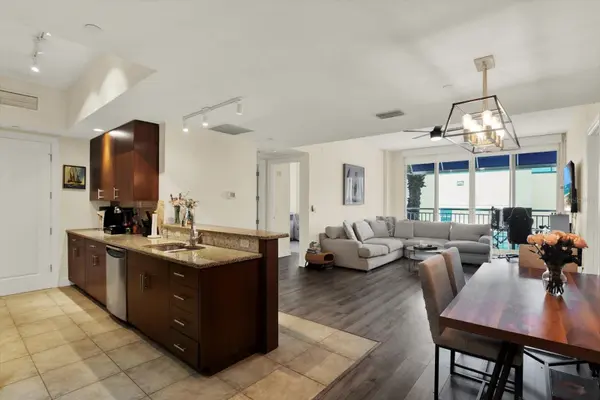 331 CLEVELAND ST #212, Clearwater, FL 33755