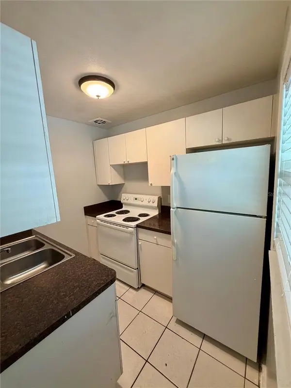 908 BEVERLY AVE #C, Largo, FL 33770