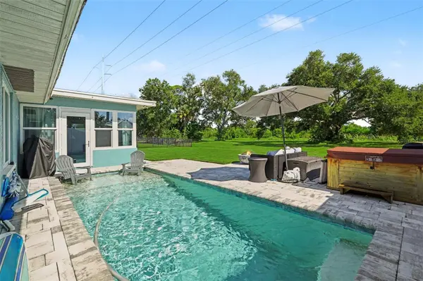 12080 66TH AVE, Seminole, FL 33772