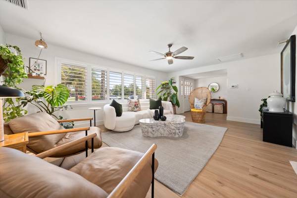 821 JACARANDA DR, Largo, FL 33770