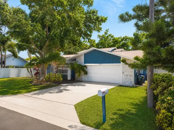9737 135TH ST, Seminole, FL 33776