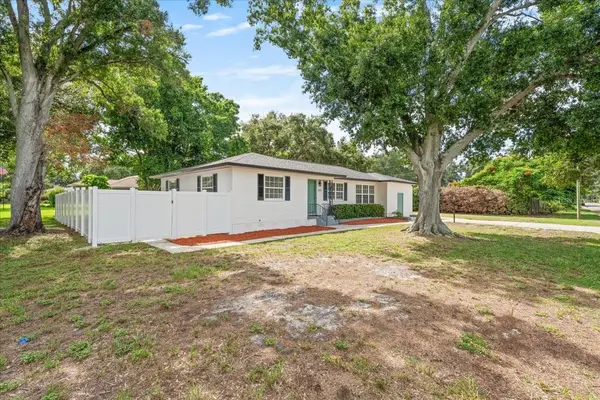 125 61ST ST N, St Petersburg, FL 33710