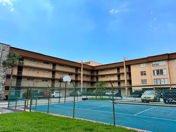 5820 N CHURCH AVE #256, Tampa, FL 33614